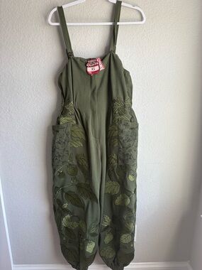 Mochipan Green garden Print Overalls XS Baggy Cottagecore Jumpsuit NWT